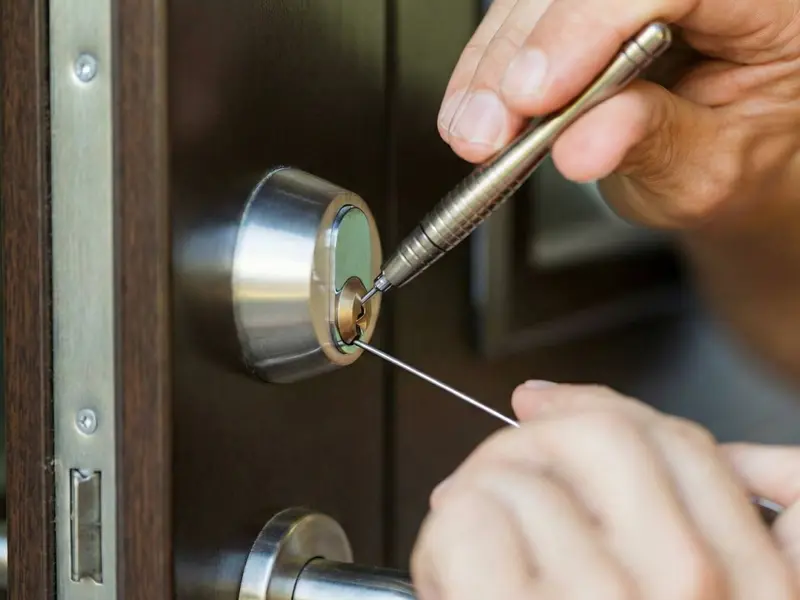 Chaveiro residencial em Volta Redonda – abertura de porta e troca de fechadura