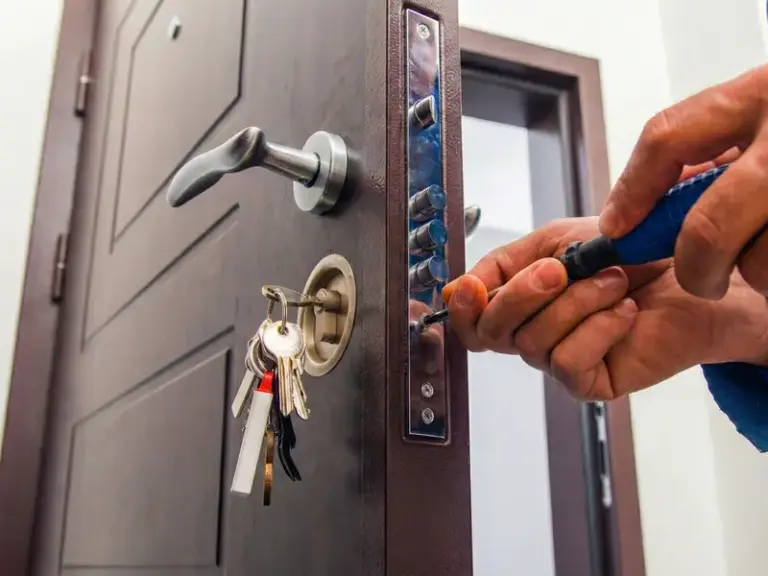 Porta blindada em Volta Redonda – instalação e manutenção